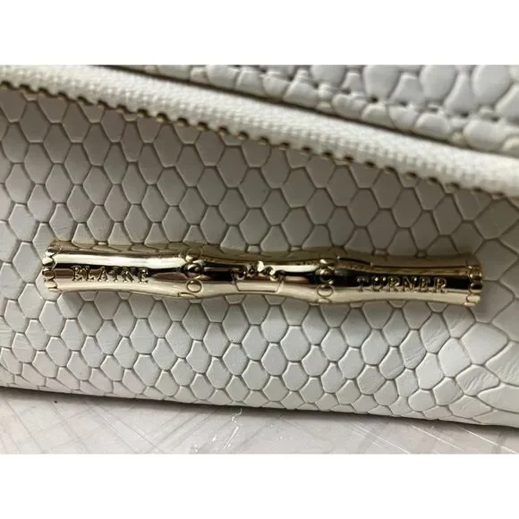 Elaine Turner White Snake-Embossed Clutch Wristlet | Like a New - Picture 7 of 16
